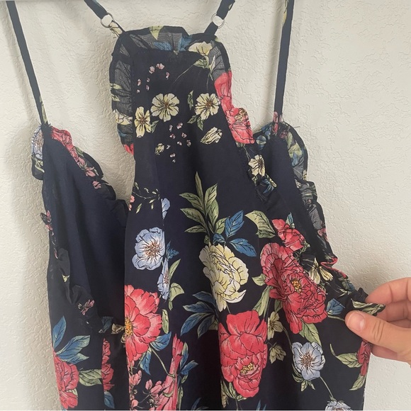 Women's Miss Me Navy Blue Floral Chiffon Tank Top Size Medium - Picture 10 of 12